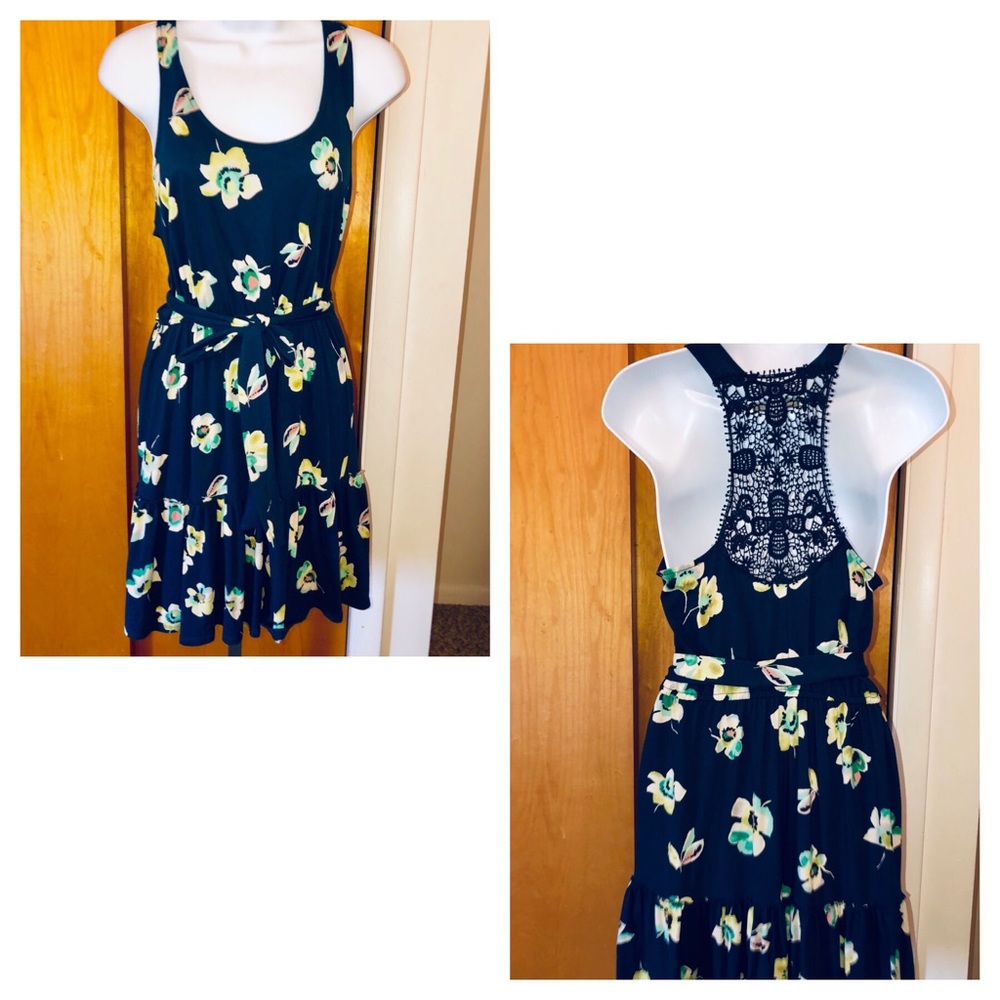 🔴SOLD🔴 NWOT! LAUREN CONRAD BLUE FLOWER DRESS